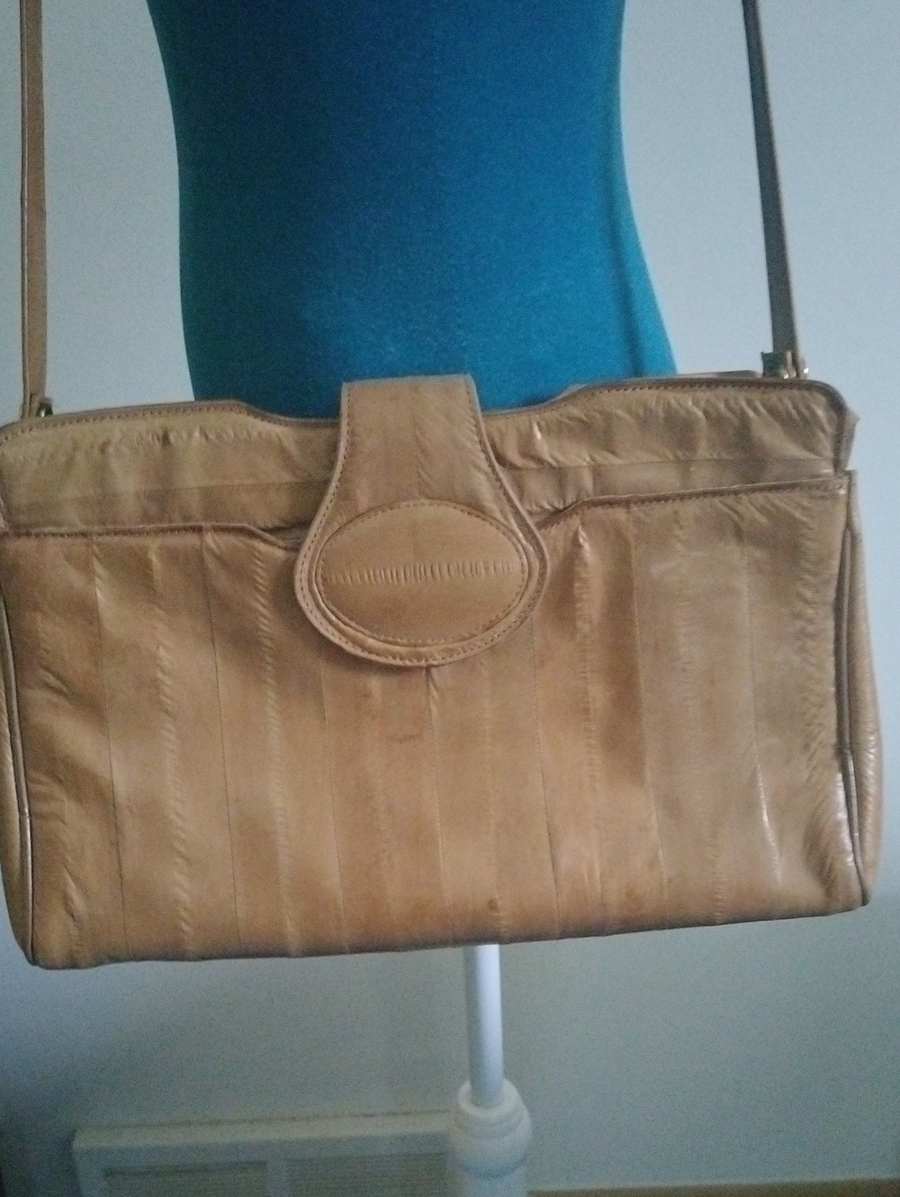 Eelskin Tan Leather Shoulder Bag - Classic Women's Crossbody